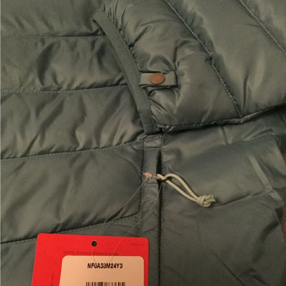 NWT The North Face Women’s Flare Down Jacket - Picture 2 of 4